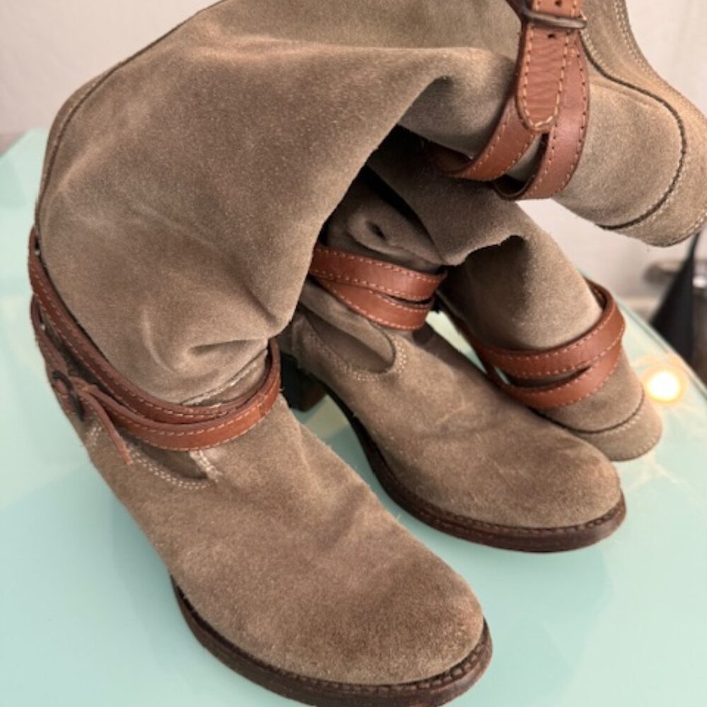 Frye Jane Tall Suede Strappy Harness Boots Women’s 7 Beige/Taupe Slouchy Western - Picture 15 of 16